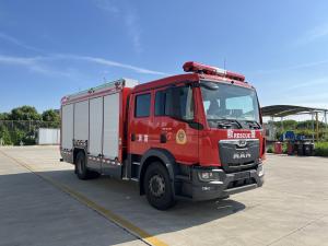 China PM60/SG60 Isuzu Fire Truck Heavy Duty Rescue Truck 8270 X 2550 X 3480MM 5000L factory