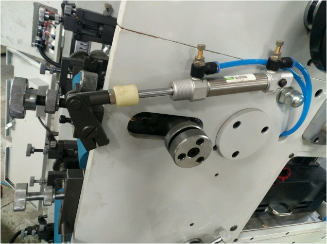 SR-320-4 Automatic Roll-On Roll-Off 4-Color Flexo Lamination Die Cutting