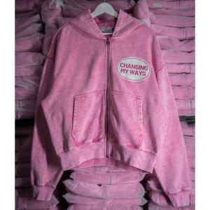 China Custom Pink Snow Washed Ditressed Embroidery Patch Heavyweight Boxy Fit Drop Shoulder 100% Cotton Cropped Zip Up Hoodie factory