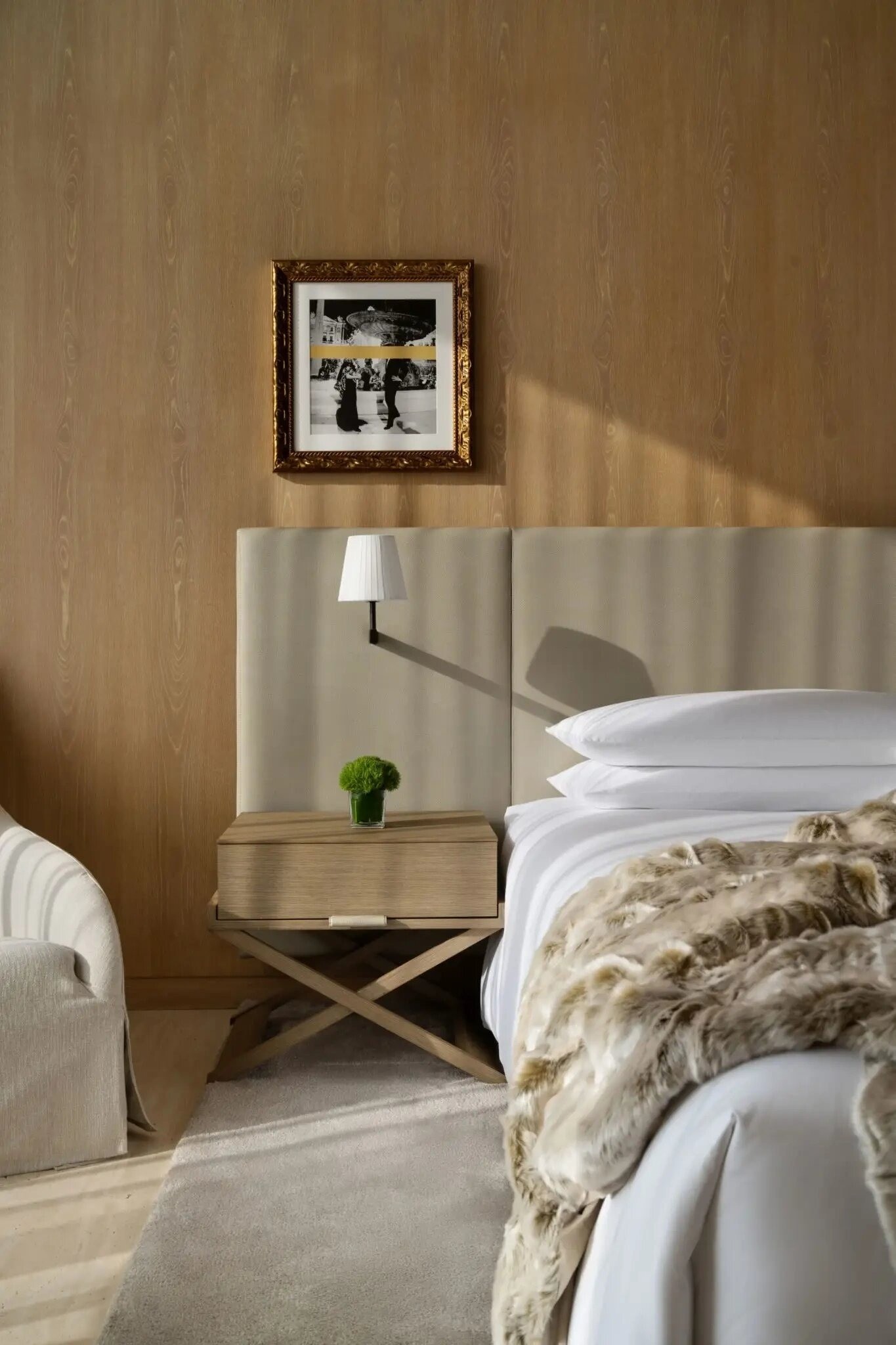 One-Stop Bespoke Luxury Interior Furnishings Service For Five-Star Hotels