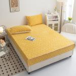 Non-slip Mattress Cover for Winter Warmth 133x72 Fabric Density Fitted Sheet