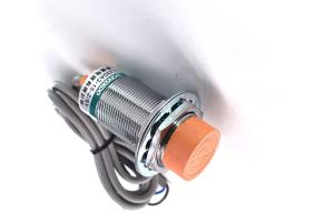 China Electronic Waterproof Proximity Switch , Cylinder Proximity Switch CE Certified factory
