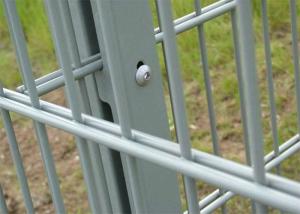 China Galvanized Powder Coated 868 Welded Wire Mesh Fence For Football Field factory