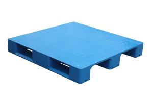 China Heavy Duty Stackable Plastic Pallets Durable 3 Runners 1300*1300mm factory
