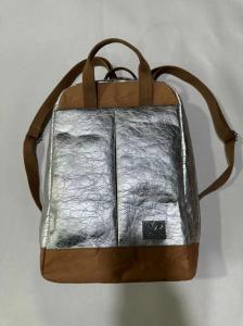 China Biodegradable Golden Silver Reusable Washable Kraft Paper Backpack factory