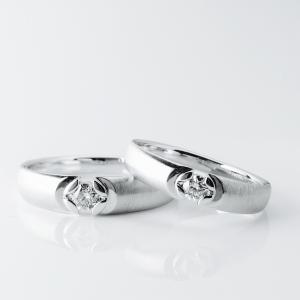 China Customizable 18k Crafted Name 9g Gold Diamond Couple Rings factory