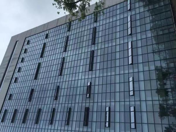 Customized Design Sleek And Modern Glass Curtain Wall Water/Soundproof 1.4-5.0mm