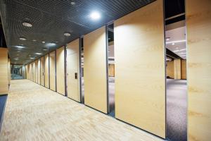 China Acoustic Movable Room Divider Folding Partition Walls For Hotel , Meeting Room factory