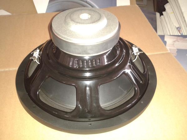 Professional Shallow Mount Powered Subwoofer Painting Surface SPL 89dB