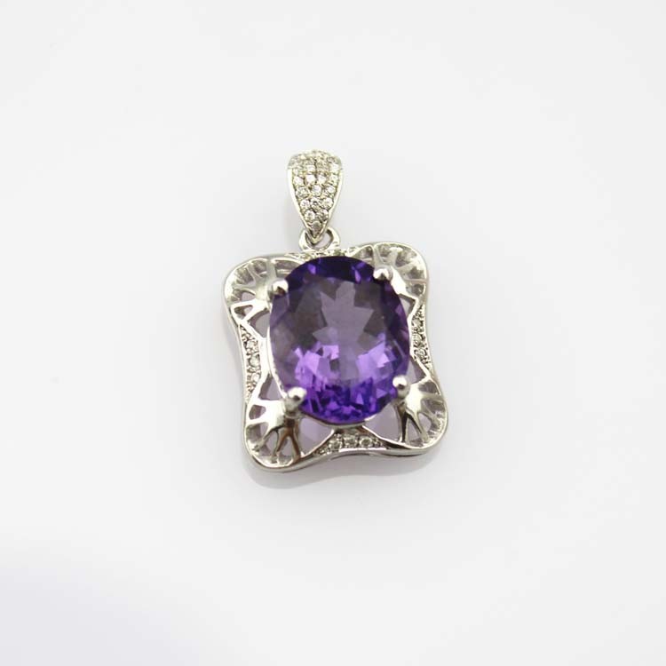 925 Sterling Silver Oval Garnet Cubic Zircon Pendant with Silver Chain (P11)