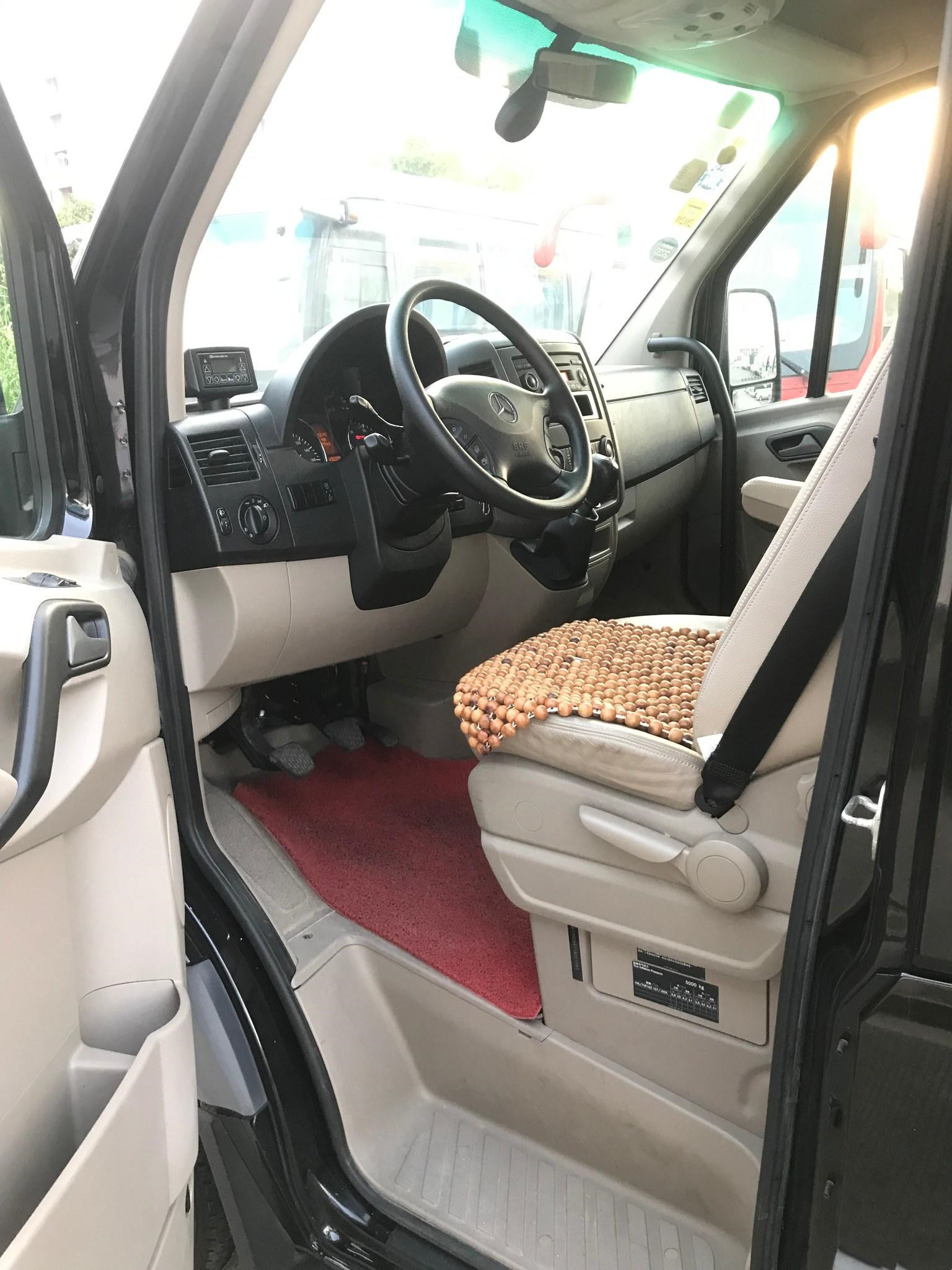 Mini Benz Bus 17seats Used Van Hagrid 110KW 2017 Optional