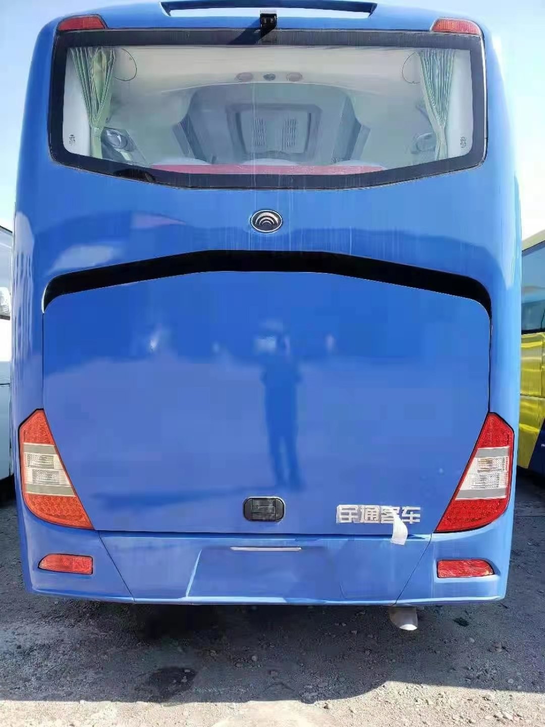 Yutong ZK6117 55 Seats New Bus Steel Chassis Rear Diesel Engine Bus Euro III