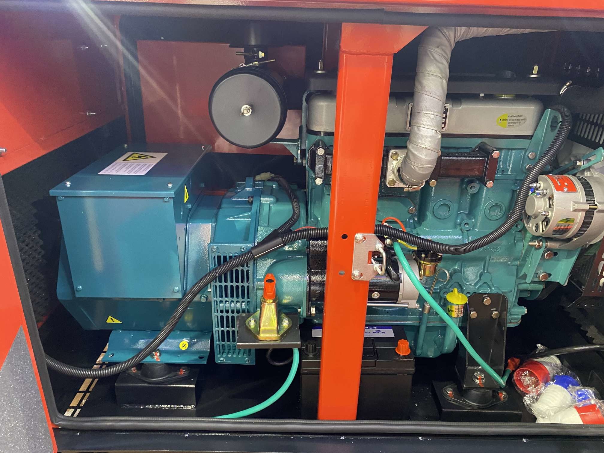 Green 22kva Diesel Engine Generator Set Mechanic Start System Customized Rated Voltage