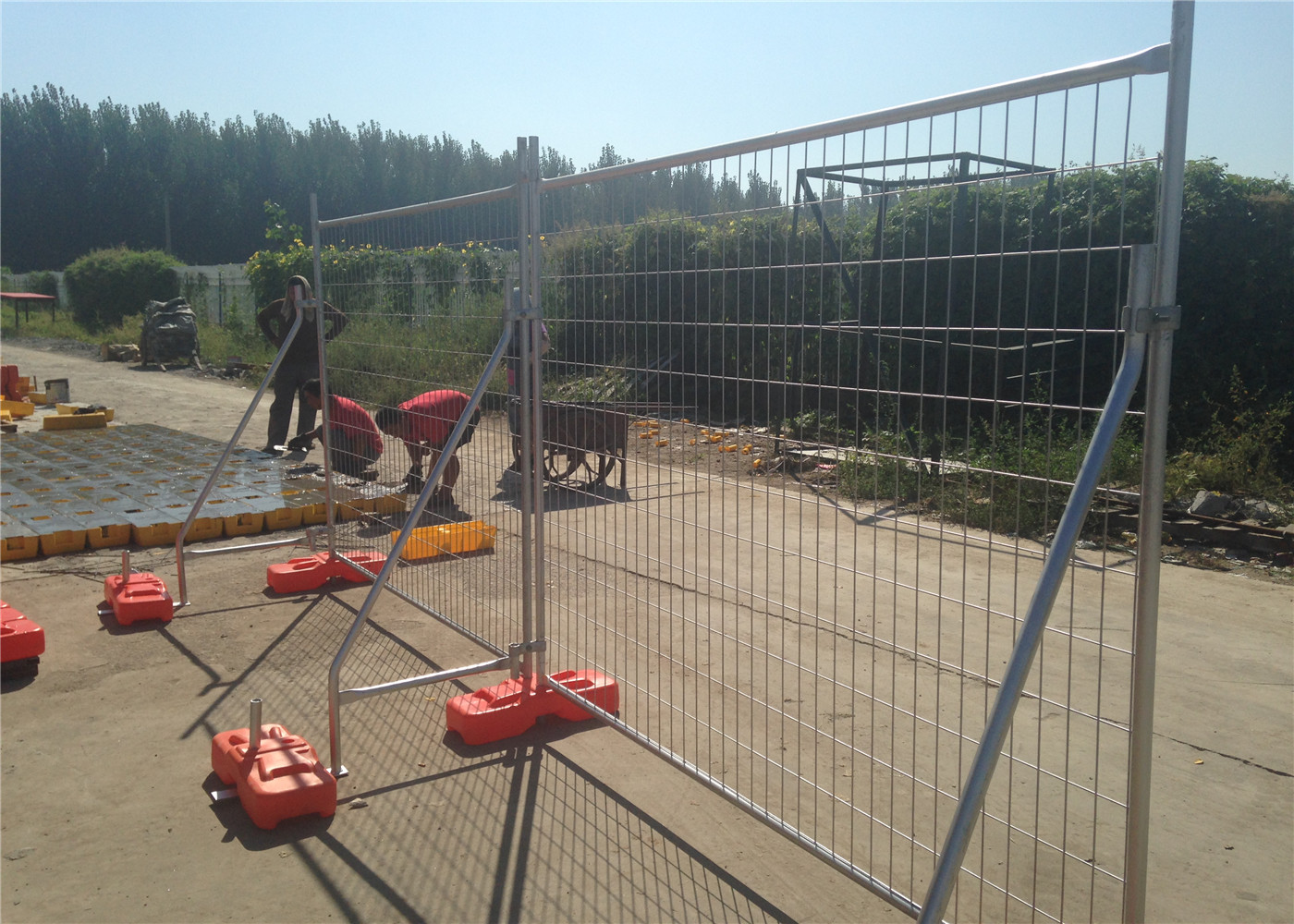 Galvanized Temporary Fence Panel 2.1m*3.3m width OD32mm tubing x 1.5mm wall thick pr-galvanized 14 microns zinc coated