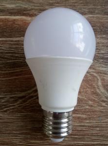 China LED A60 bulb 8w BULB mostly used in house office plastic cover aluminum 30000 hours 2 years warranty Ra80 600 lumen factory