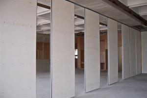 China Luxury Hanging System Office Partition Aluminum Folding Sliding Doors 3 1 / 4 Inch factory