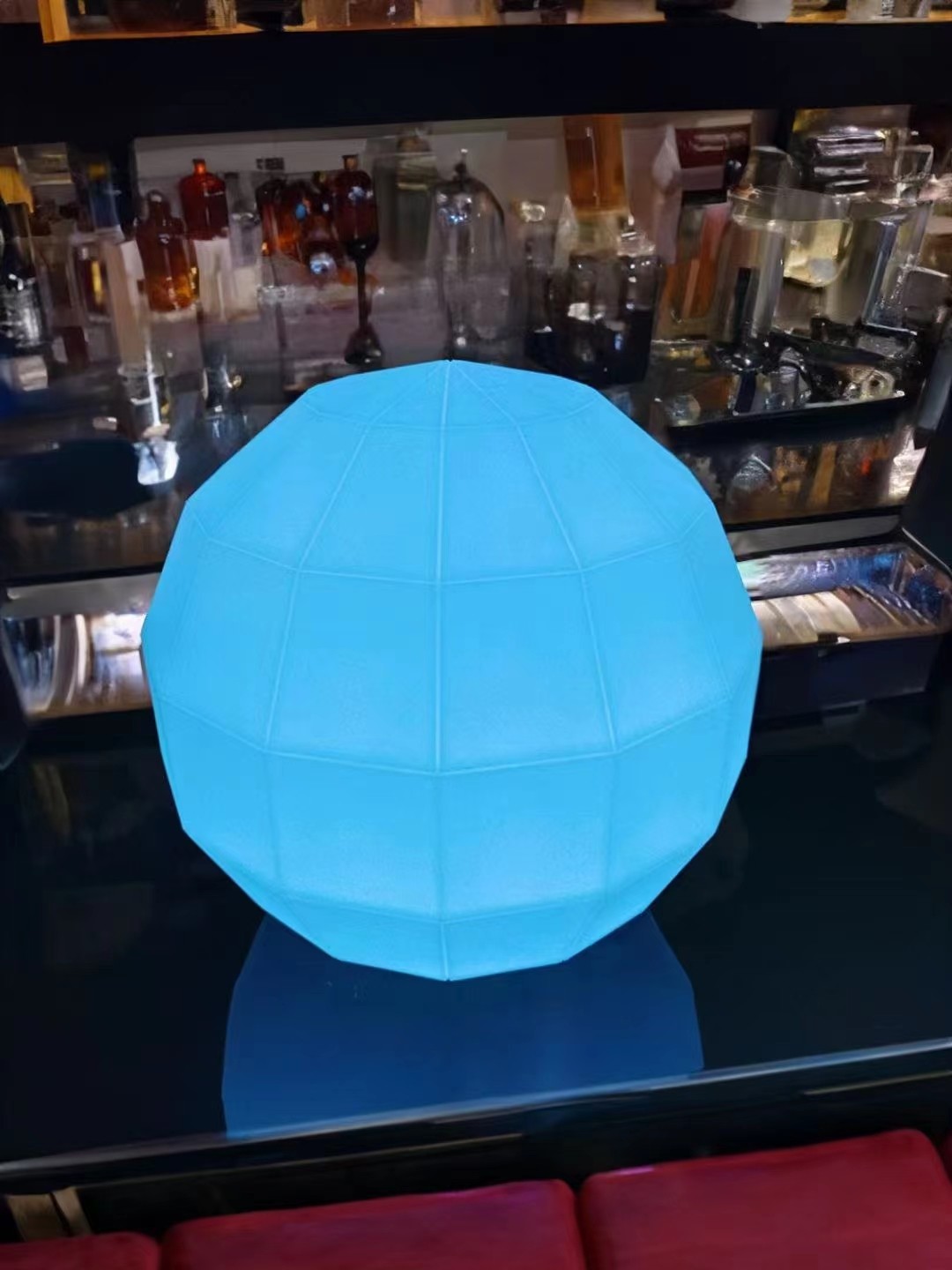 Outdoor PE Plastic Glow Ball Light Rechargeable Polyhedron Luminous Sphere Shape