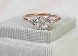China Claw setting Cushion Cut Diamond Ring with 8×8mm 3 Stone OEM factory