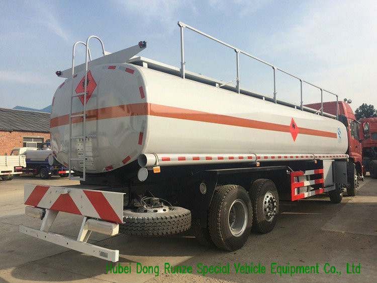 FOTON Petroleum Oil / Gasoline Delivery Truck , Crude Oil Tanker Truck 32000L