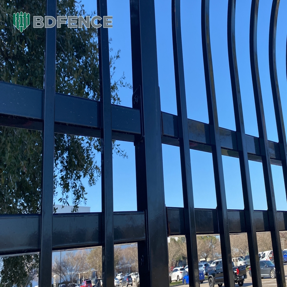 China Custom Tubular Steel Fence Modular Design on sale