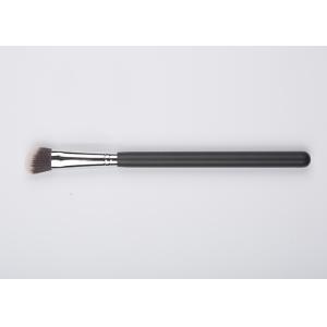 Precision Angled Contour Brush With High Quality Cloudy Soft Fiber