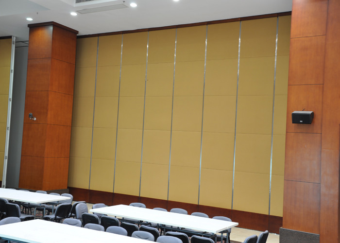 3 3/8 inch THK Folding Acoustic Room Dividers For Convention & Exhibition Centre 36 / 42 dB