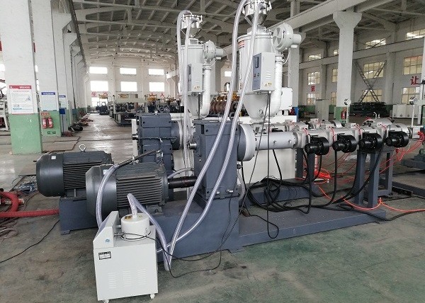 PE Carbon Spiral Reinforcing Pipe Production Line With Compact Structure