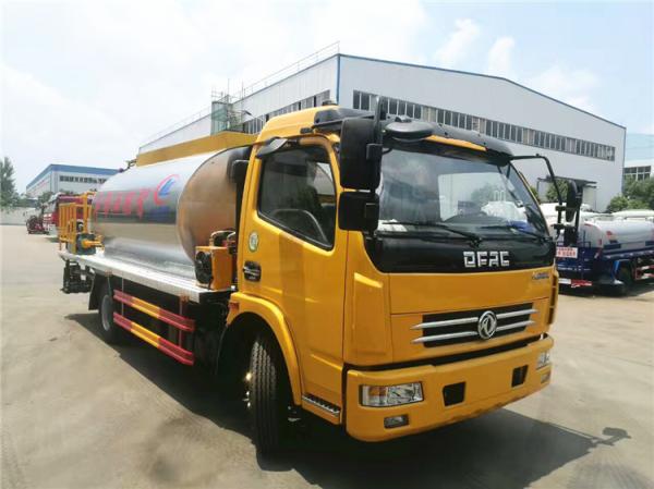 6000L Asphalt Spreader Truck Heated Bitumen 6m3 Dongfeng Road Construction