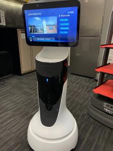 China Hospital ICU Ward Smart Service Robot Aseptic Visitation Video Voice Control Robot factory