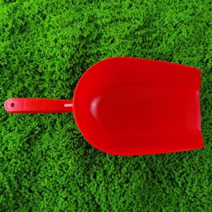 China Eco Friendly Long Handle Plastic Feed Shovel Easy To Clean High Durability Scoop factory