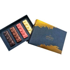 China Beautiful Celebrations Chocolate Packing Boxes Recyclable With Paper Devider factory