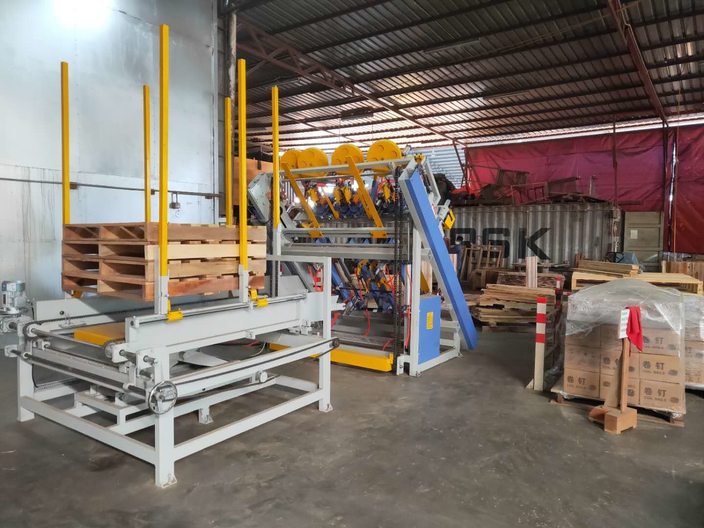 Hot Selling Automatic Wood Pallet Making Machine Europe Stringer Pallet Nailing Machine For Farms At Competitive Price