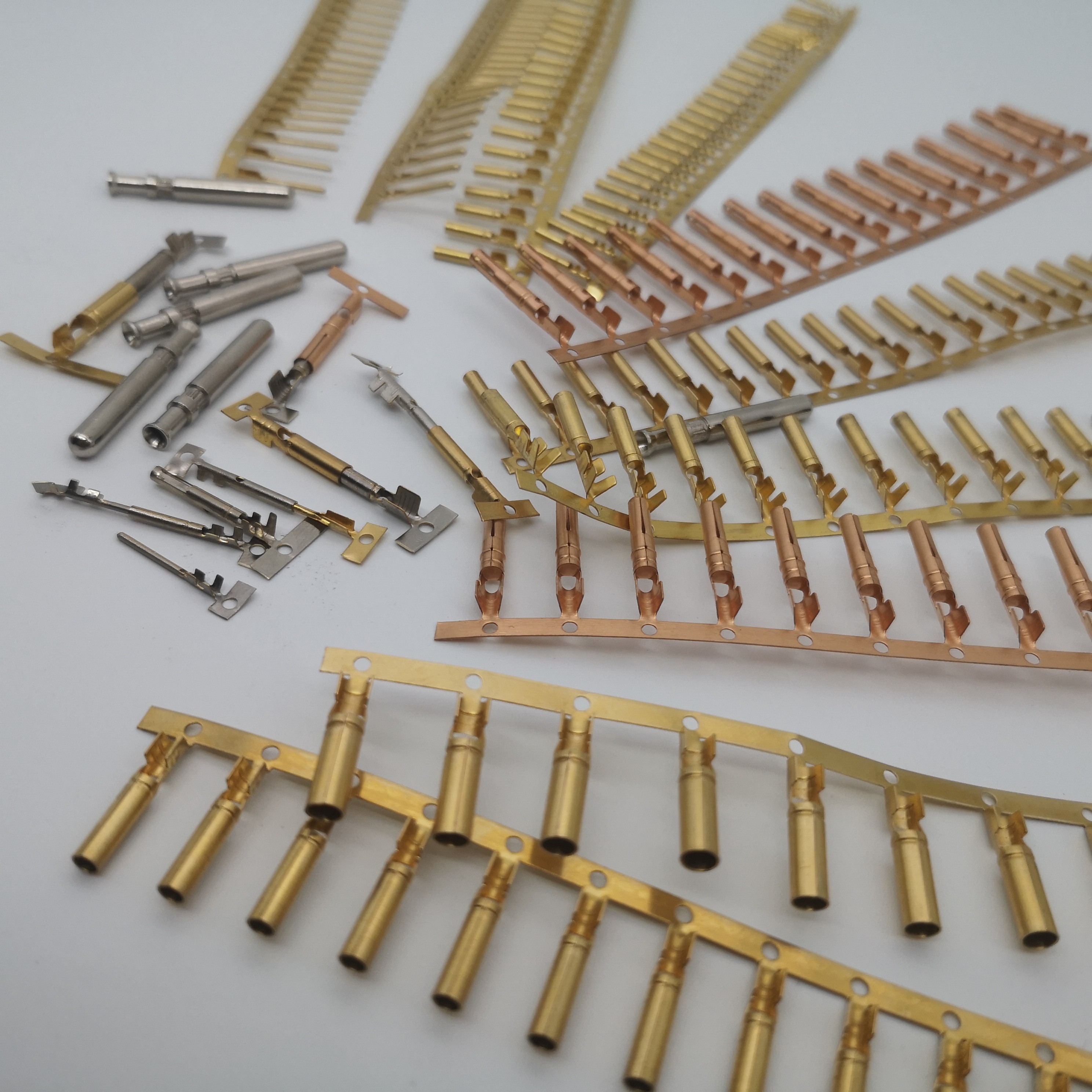 Precision Stamped Brass Electrical Contact Connector – High-Durability, Corrosion-Resistant Terminal for Automotive, PCB, and Power Applications