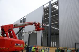 China Prefabricated Steel Structure Warehouse / Workshop / Hall / Building / Plant factory