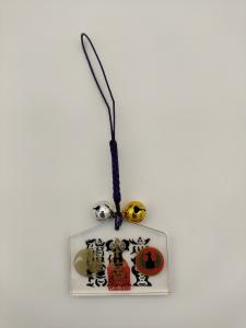 China OEM Unique Modeling Design Laser Engraved Acrylic Keychain Picture Keychain factory