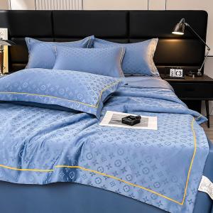 China Comfortable and Breathable 200TC Satin Jacquard Quilt Set for Cool Summer Nights factory