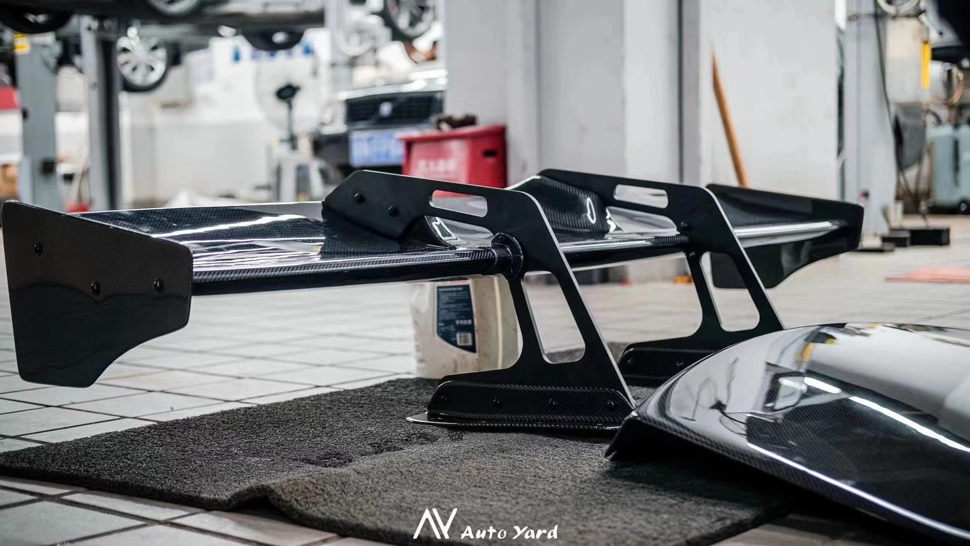 Silver GTR Nissan Body Kit LB Style Spoiler Car Duck Tail Fins Body Kit Spoiler