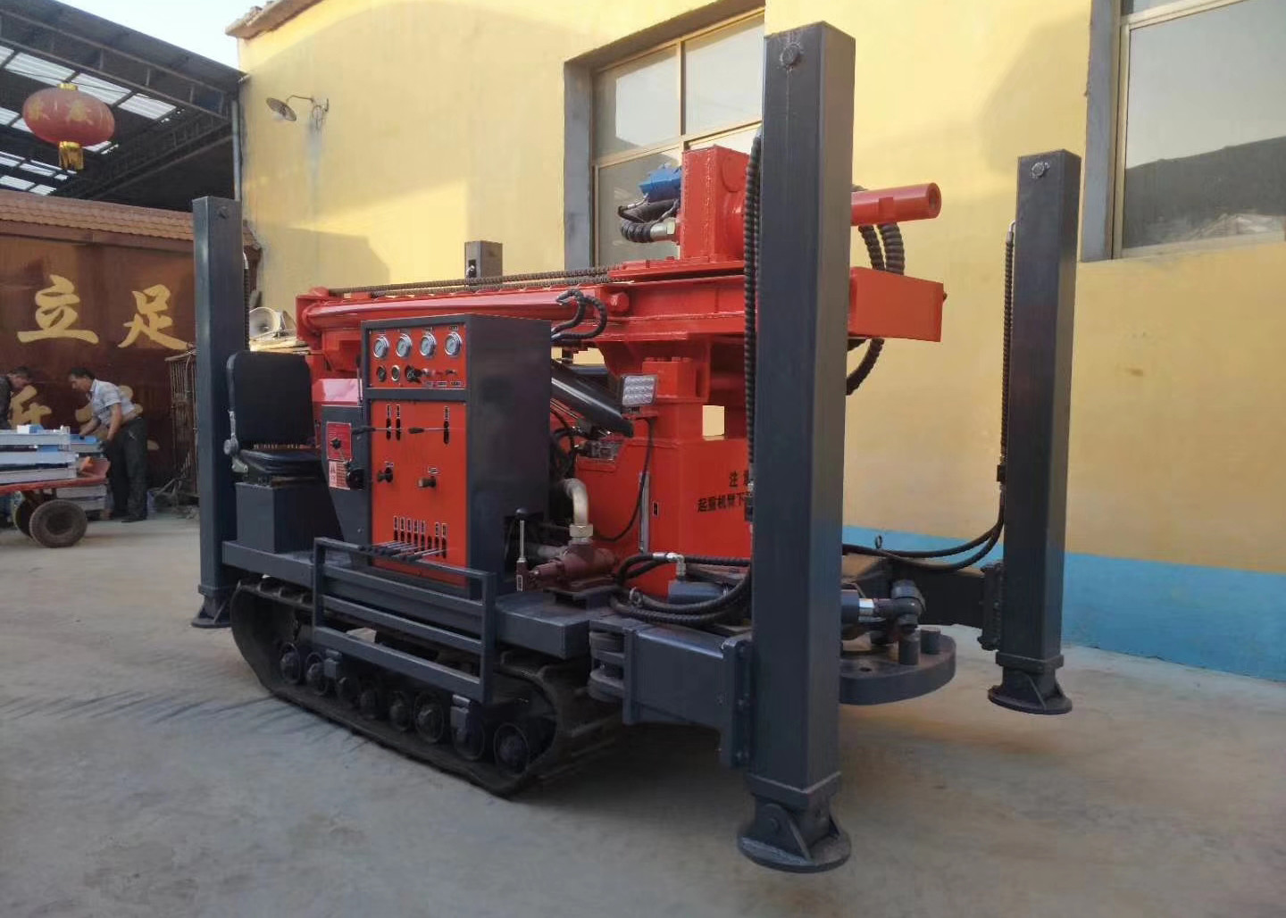 ST180 Pneumatic Borewell Machine