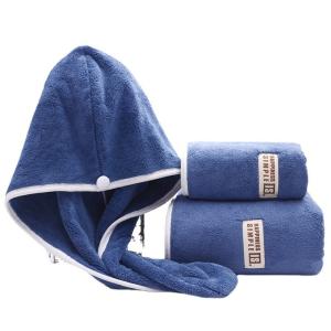 China High Absorbent Coral Velvet Bath Towel and Shower Cap Gift Set 1kg Polyester Material factory