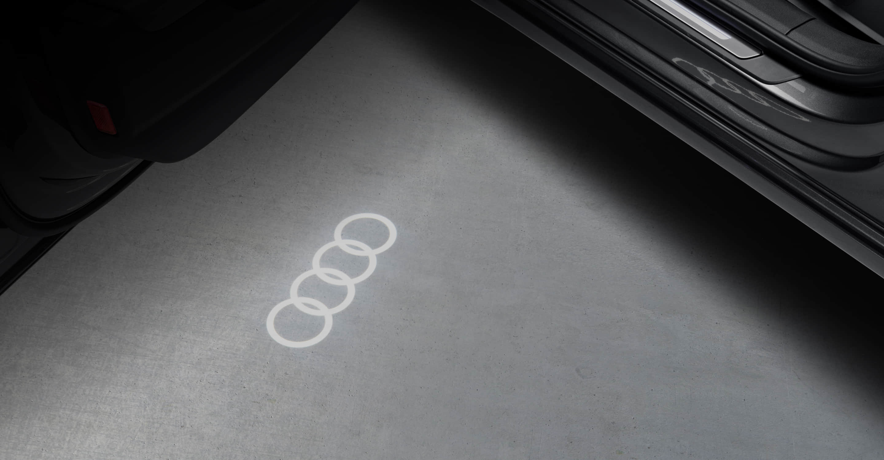 Audi A6L A7L Petrol Vehicle with Automatic Gear Box and Euro VI Emission Standard in 2024