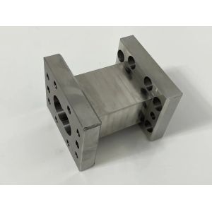 Screw Elements And Barrel Section For Parallel Twin Screw Extrusion