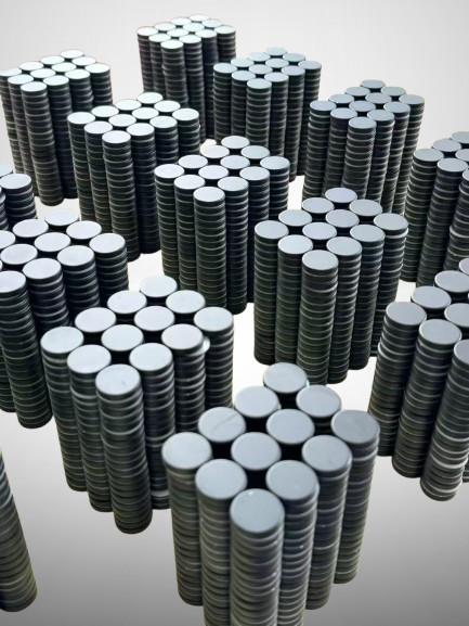 Industrial Use Neodymium Black Epoxy Rare Earth N35 Small Disc Magnet For