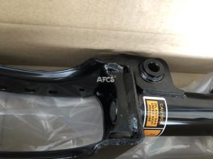 China 7L8413032K 7L8 413 032 G Shock Absorber For Audi Q7 4lb 3.0 Tfsi Quattro factory