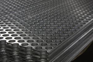 China metal building materials metal perforated sheet 1Mx2M Round hole Stainless Steel perforated metal mesh sheets factory