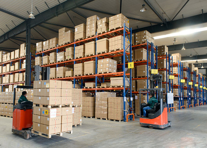Metal Industrial Storage Rack For Warehouse Storage Solutions Powder Coated Finishing