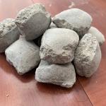 Light Burnt Magnesium Balls 1.5 - 2.0g/Cm3 Bulk Density Slag Component Regulator