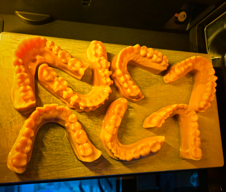 Multi Application 3D Printer Dental Models Fast Curing High Efficiency