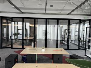 China Anodized Aluminum And Glass Materials For Fireproof Office Partition Wall In Commercial Buildings factory
