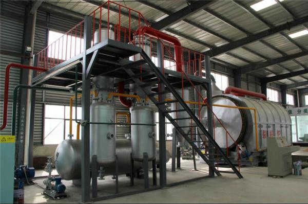 Waste Tyre Plastic Rubber Pyrolysis Plant Converting to Fuel Oil carbon black