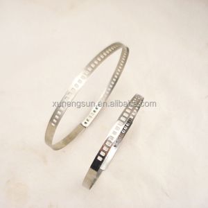 China Carbon Steel Adjustable One Ear Pitbull Ear Cropping Clamp with Deep Drawing Process on sale